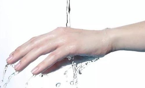 烫伤后起泡了怎么办 被油烫伤后起泡了怎么办