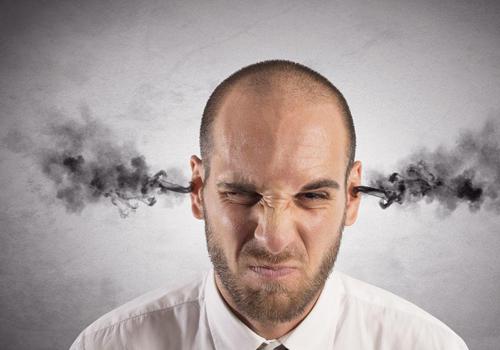 中耳炎前期症状（中耳炎前期症状有哪些表现）