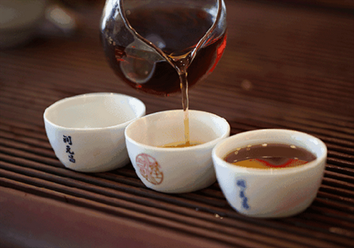 喝茶对男人有什么好处(喝茶对男人有什么好处和坏处)