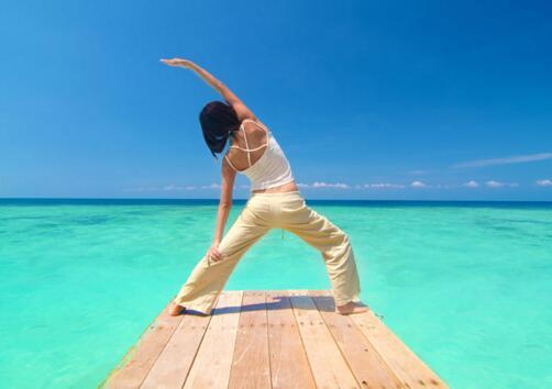 调理脾胃的瑜伽动作(调理肠胃的瑜伽动作)