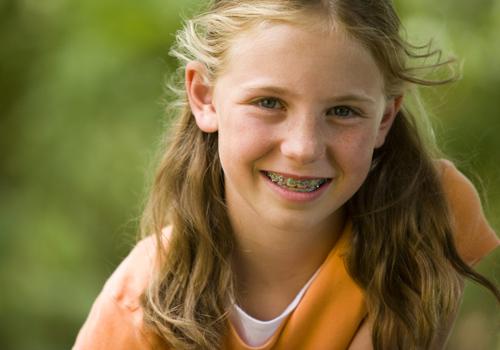 戴牙套疼吗（把牙磨小带牙套疼吗）