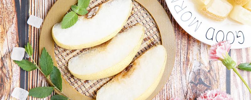 冰糖雪梨放红枣好吗（冰糖雪梨可以放红枣）