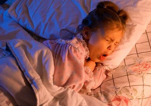 宝宝咳嗽是什么原因引起的（三个月宝宝咳嗽是什么原因引起的）