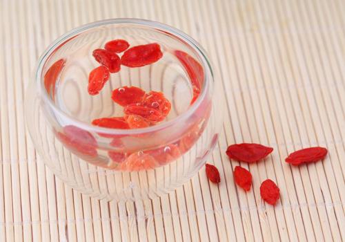 枸杞跟什么泡水减肥 枸杞和什么泡水减肥