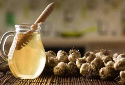 蜂蜜泡大蒜的功效 蜂蜜泡大蒜的制作方法