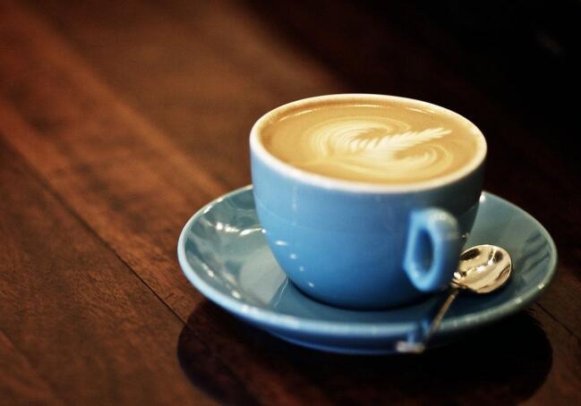 咖啡一天喝多少合适 喝咖啡会上瘾?再喜欢喝也要控制量