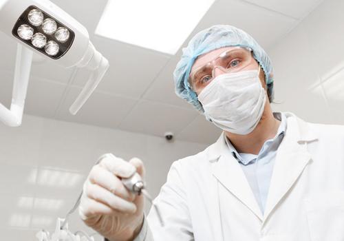 舌癌是怎么引起的 舌癌是怎么引起的手绘帽子图案