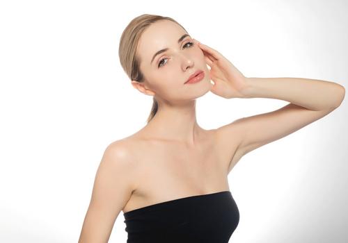 剖腹产恶露鲜红正常吗（剖腹产恶露鲜红色多久）