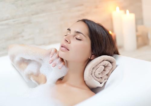 吃饭前洗澡好还是饭后洗的好(吃饭前洗澡好还是饭后洗的好啊)