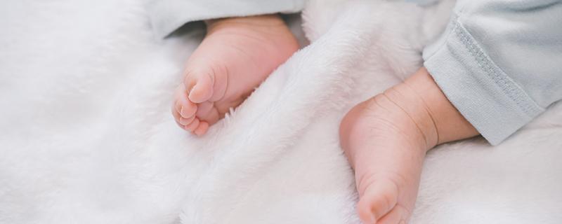 宝宝怕热出汗多是什么原因 孩子很怕热,出汗好多是怎么回事