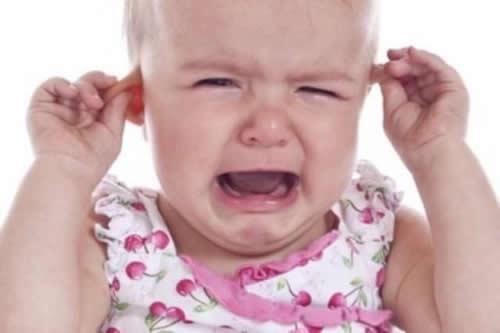 宝宝中耳炎症状 八个月宝宝中耳炎症状