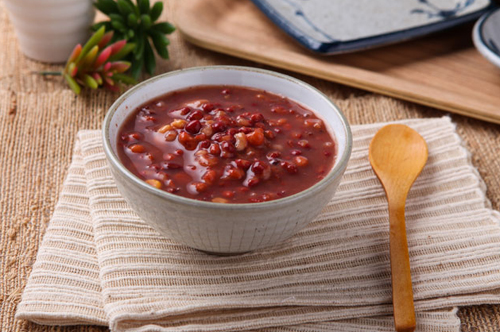 薏米红豆粥的禁忌 薏米红豆粥的禁忌不能和什么一起吃