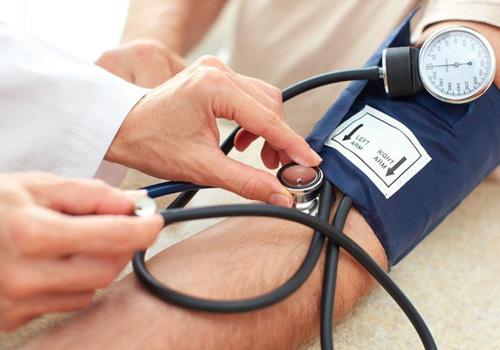 高血压可以吃什么水果（高血压可以吃什么水果和蔬菜）