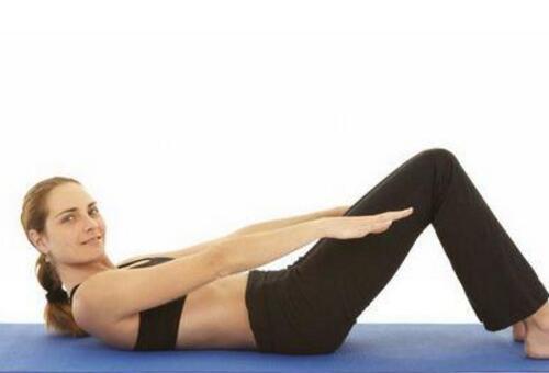 仰卧起坐曲腿还是直腿（仰卧起坐直腿做还是曲腿做好）