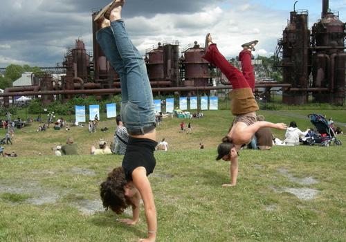 倒立有助于长高吗 倒立有利于长高吗