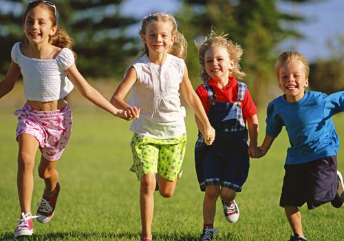 小孩晚上睡觉磨牙是什么原因（四岁小孩晚上睡觉磨牙是什么原因）