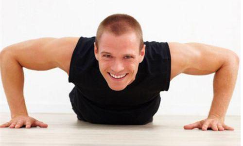 做俯卧撑腰抬不起来 为什么做俯卧撑腰部下面抬不起来