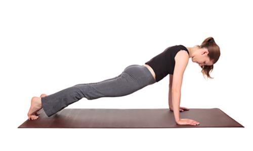 俯卧撑分组做好还是一次性做好 做俯卧撑分组好还是一次好?