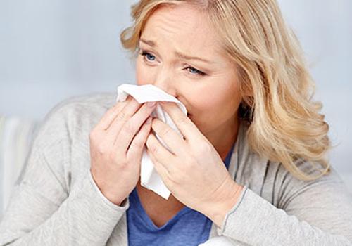 过敏性鼻炎的危害（过敏性鼻炎的危害性与严重性）