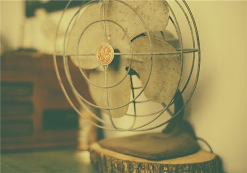 电风扇可以用水冲洗吗 风扇能不能用水冲洗