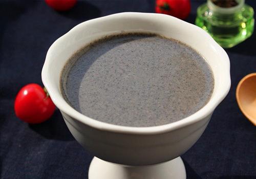 手脚冰凉吃什么食物好（手脚冰凉吃什么食物比较好）