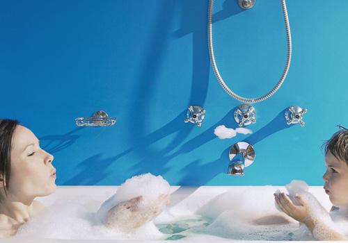 沐浴露没洗干净会怎样(洗澡没用沐浴露洗的干净吗)