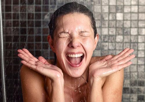 天热来月经可以洗澡吗 天热来月经洗澡的好处