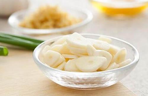 大蒜怎么吃最好（大蒜怎么吃最好对癌症）