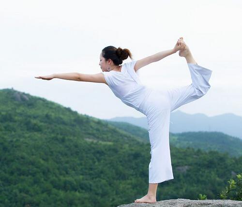 练瑜伽需要穿内衣吗 练瑜伽要穿内衣吗?