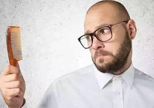 经常掉头发怎么办 为什么老是掉头发