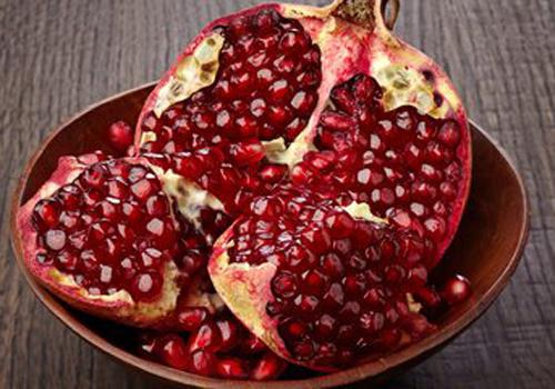 喉咙痒咳嗽能吃石榴吗 喉咙痒可以吃石榴吗