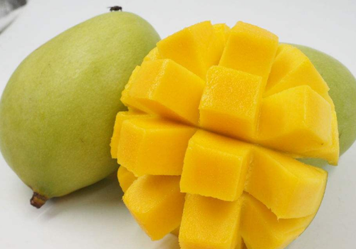 荨麻疹能吃芒果吗（荨麻疹能吃芒果吗对芒果不过敏）