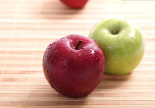 熬夜后吃什么恢复好皮肤（熬夜后吃什么恢复好皮肤白）