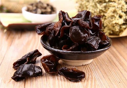 孕妇孕期吃什么食物对胎儿好 孕早期吃哪些食物对胎儿好