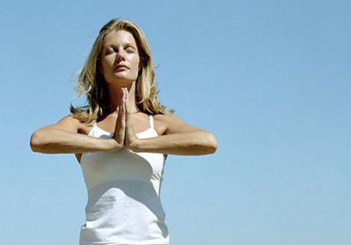 中暑病人物理降温的方法（中暑病人物理降温的方法有哪些）