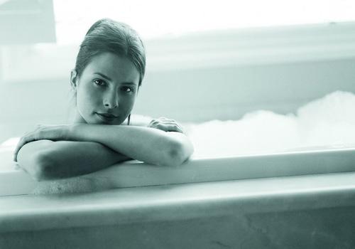 夏天烫伤可以洗澡吗（烫伤能不能洗澡?）