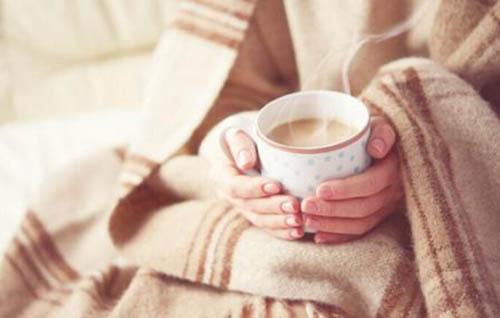 手脚冰凉是怎么回事（手脚冰凉是怎么回事男性）