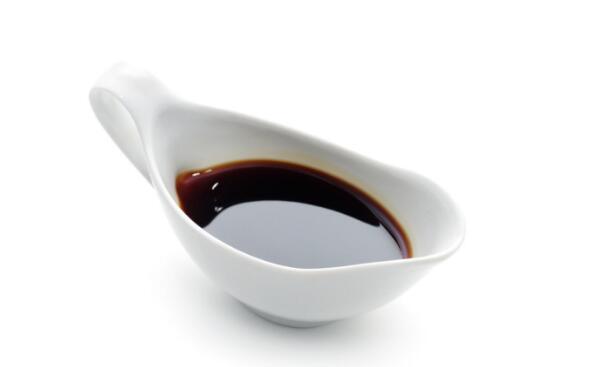 酱油怎么选 一道菜要美味又健康酱油就该这么选！