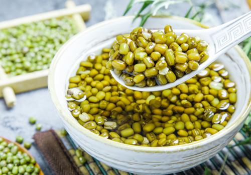 绿豆汤用电饭煲要煮多久 绿豆汤用电饭煲怎么煮