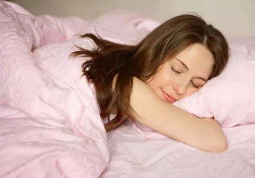 冬天穿内衣好还是不好(冬天适合穿哪种内衣)