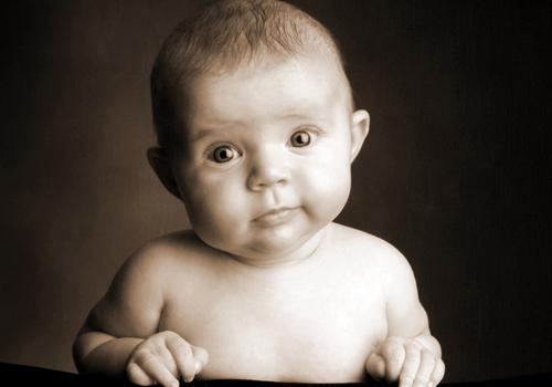 孩子嘴巴磕破皮了怎么办（宝宝嘴巴里面磕破皮了怎么办）