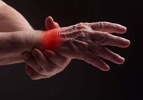 痛风患者宜用和禁用哪些食物（急性痛风病人禁用什么食物）