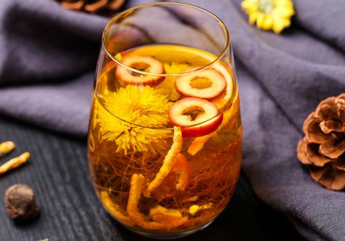 夏天喝什么茶对皮肤好（夏天喝什么茶对皮肤好一点）