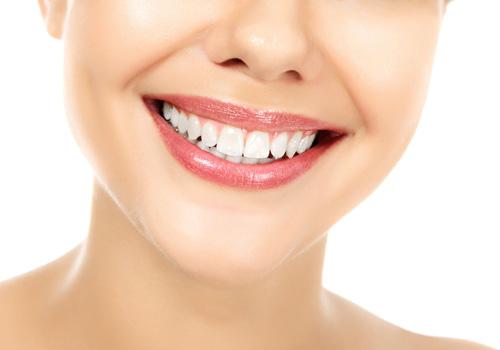 牙齿有裂缝是怎么回事 牙齿有裂缝怎么办