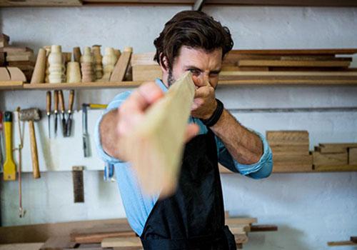 直男癌爱一个人的表现