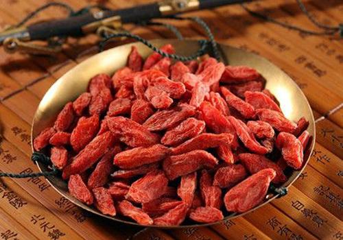 枸杞子煮鸡蛋对男性有什么好处 鸡蛋加枸杞对男人有没有好处