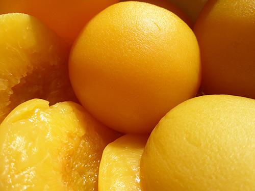 黄桃糖尿病人可以吃吗（糖尿病病人可以吃黄桃吗）