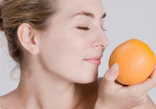 经期怎么吃能缓解痛苦(经期怎么吃能缓解痛苦的药)