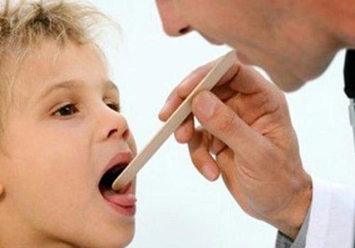 扁桃体发炎头痛厉害怎么办（扁桃体发炎头痛是怎么回事）