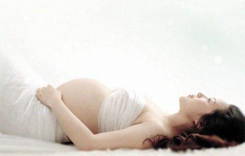 胎膜破裂的原因 胎膜破裂的原因是